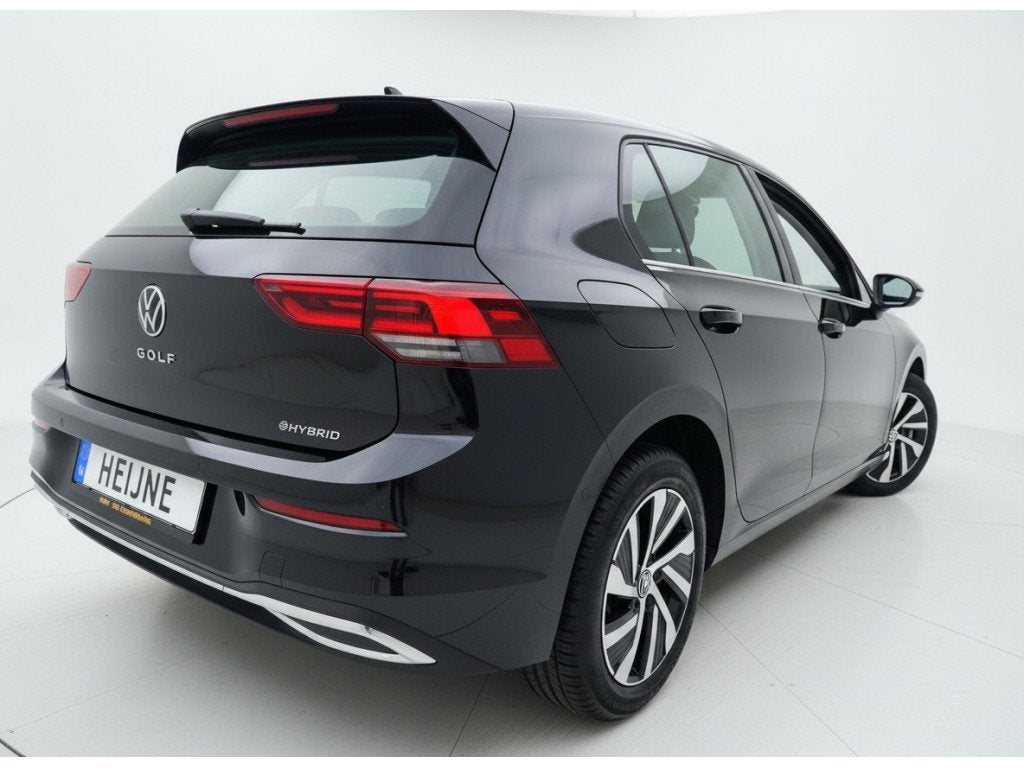 Volkswagen Golf eHybrid PHEV 204PK DSG STYLE CAMERA/NAVI/SFE, Auto's, 12 maanden, Gebruikt, Zwart, 4 cilinders
