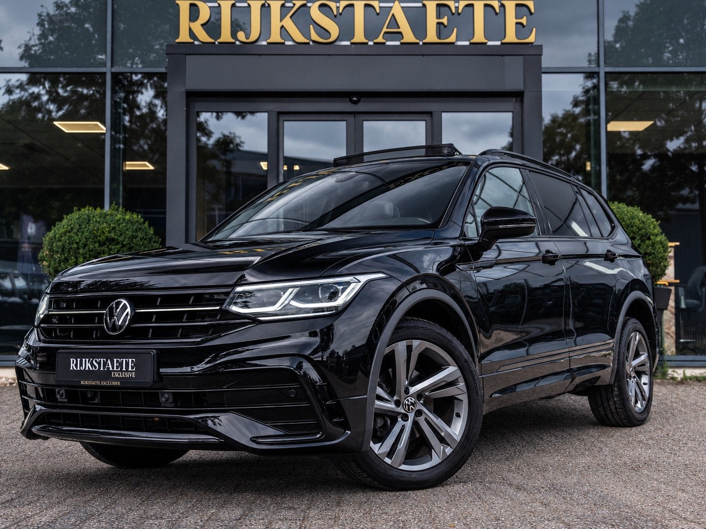 Volkswagen Tiguan Allspace 1.5 TSI R-Line|7P|PANO|CAM|ACC|19