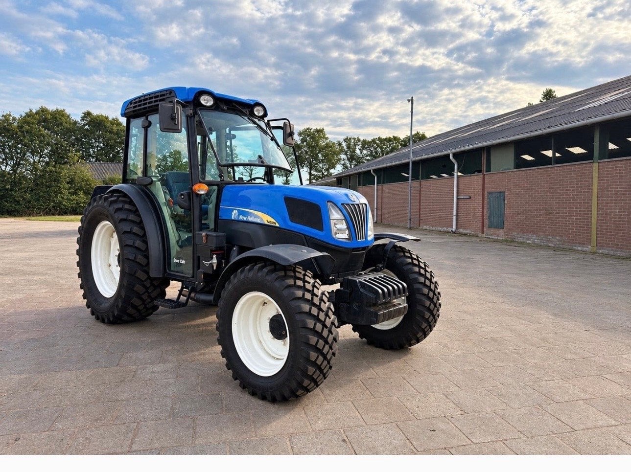 New Holland T4050N smalspoor tractor (supersteer), Ophalen, 80 tot 120 Pk, Gebruikt, 5000 tot 7500