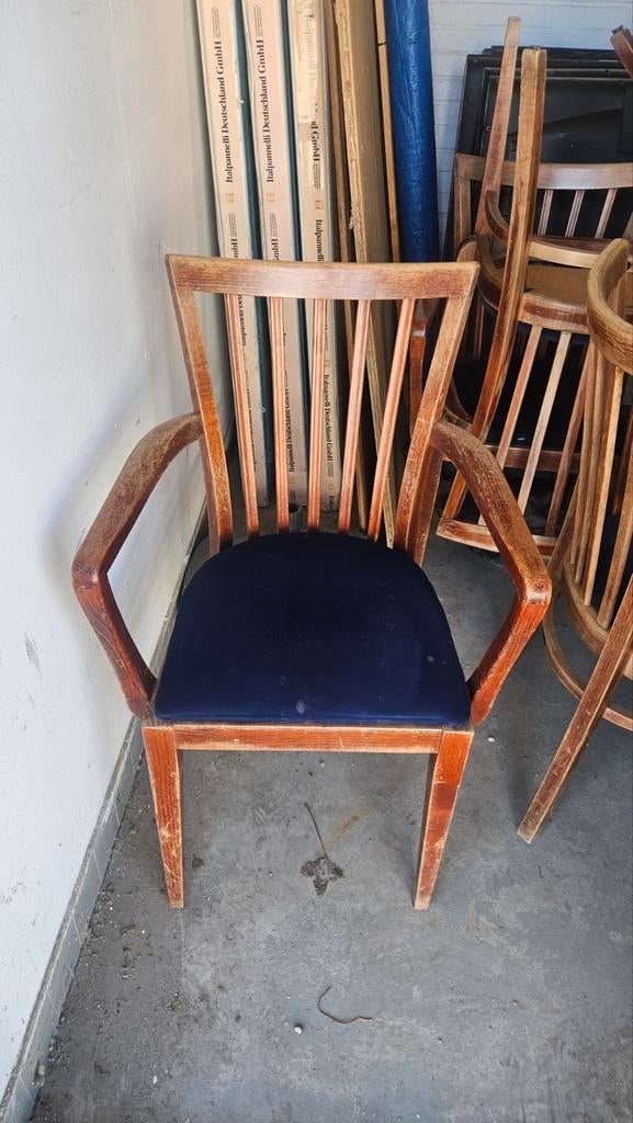 Houten horeca stoel stevig zit met leuningen, Gebruikt, Bruin, Thonet, Ophalen of Verzenden