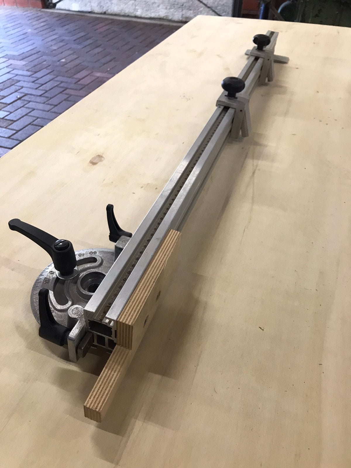 Aluminium aanslag/aanslagbalk tbv freesmachine/zaagmachine, Doe-het-zelf en Verbouw, Ophalen of Verzenden, Zo goed als nieuw