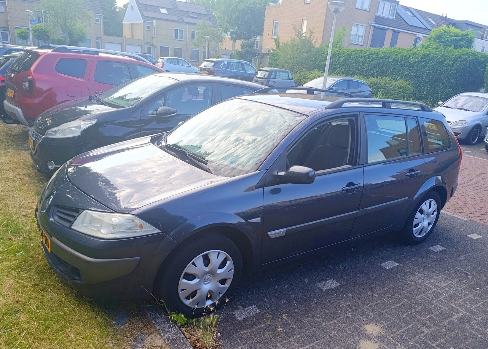 Renault Mégane Grand Tour 2.0 AUTOMAAT  2006 Grijs, 1280 kg, 4 cilinders, Origineel Nederlands, 650 kg