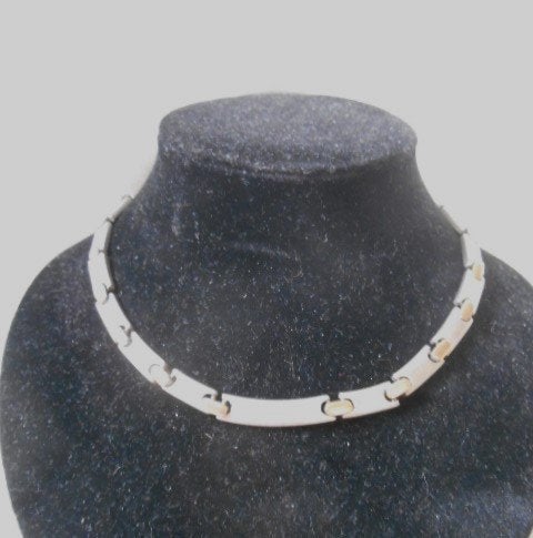 Mooie (titanium?)  ketting met goudkleurige accenten, Sieraden, Tassen en Uiterlijk, Kettingen, Ophalen of Verzenden, Gebruikt