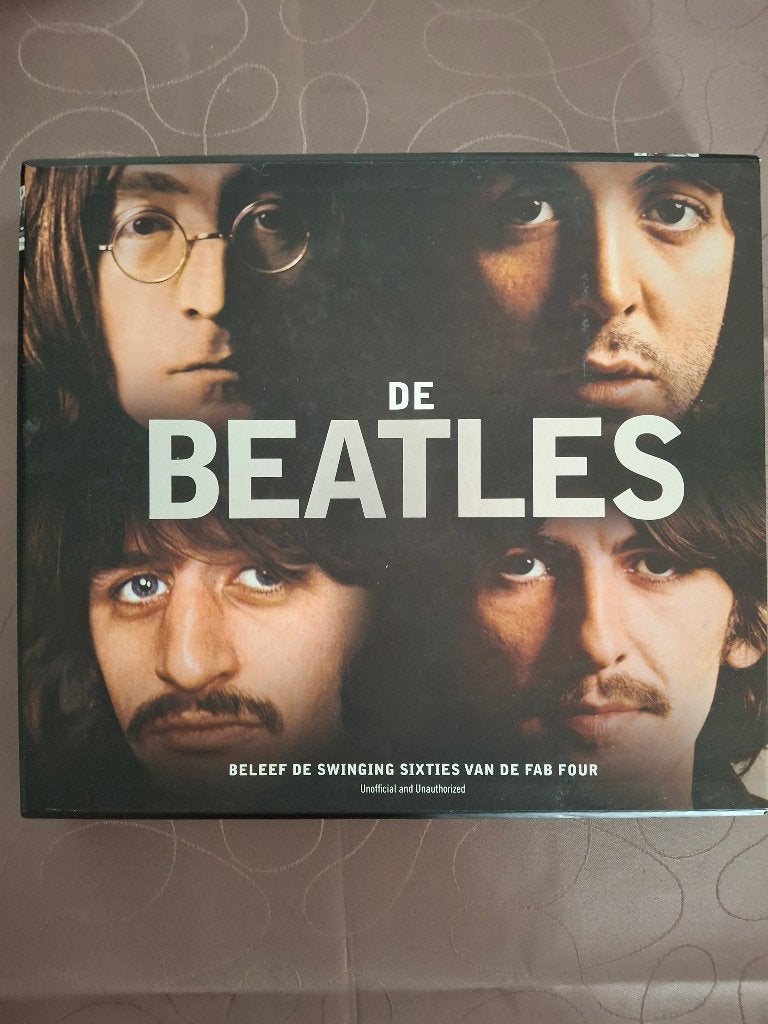 The beatles boek, Ophalen of Verzenden, Zo goed als nieuw, Artiest