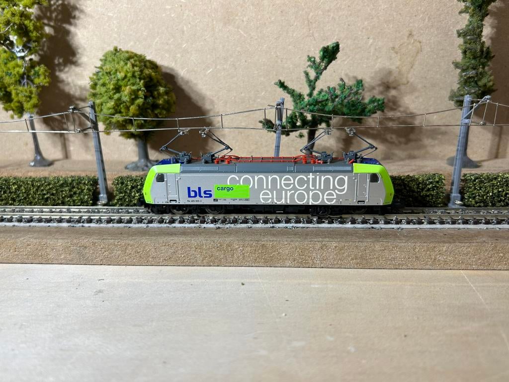 Minitrix Re 485 005-3 BLS, Hobby en Vrije tijd, Modeltreinen | N-Spoor, Trix, Ophalen of Verzenden, Zo goed als nieuw, Gelijkstroom