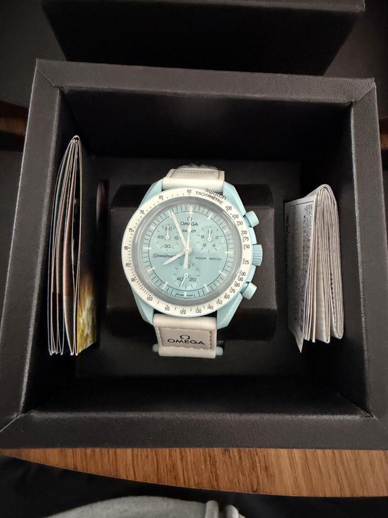 Omega Swatch Moonswatch Mission to Uranus, Ophalen of Verzenden, Zo goed als nieuw, Kunststof, Swatch