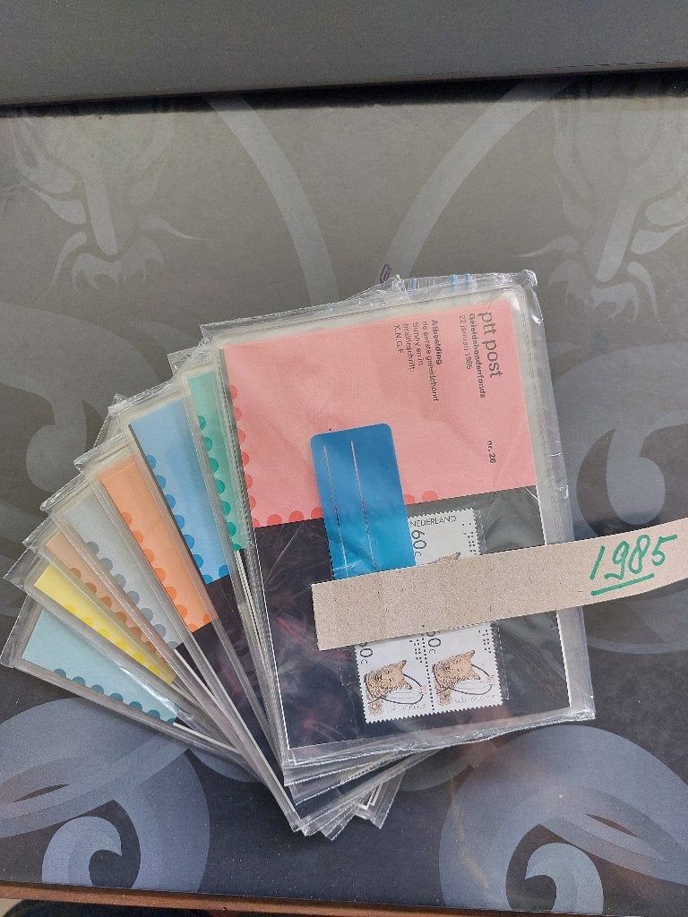 Nederland 1985, postzegelmapjes M26 tm M33, Ophalen of Verzenden, Na 1940, Postfris
