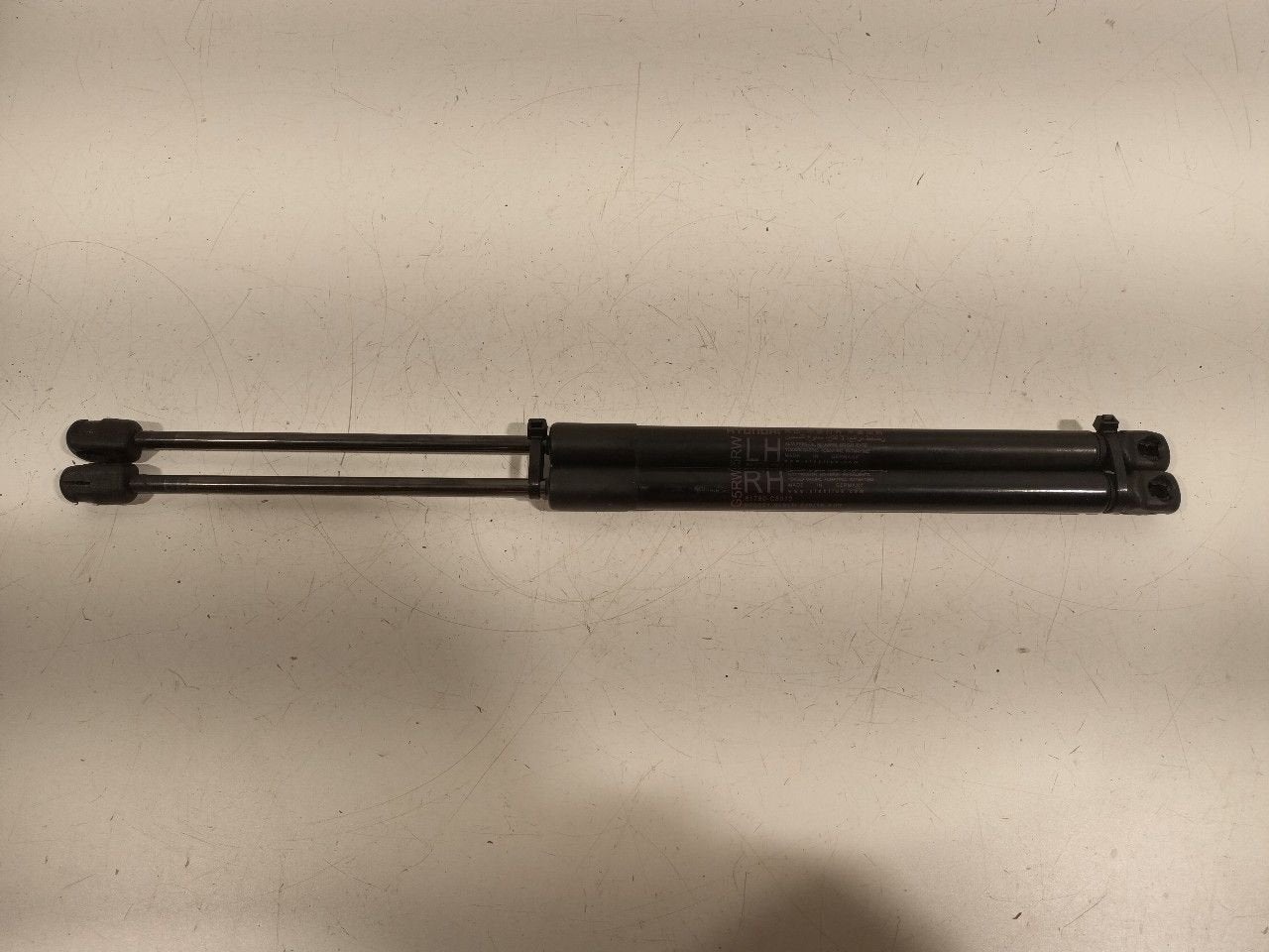 Gasdrukveerset achter Hyundai i20, Onderdelen@venauto.nl, Van der Ven Autorecycling B.V., Gebruikt, Ettenseweg 76, 4706 PB Roosendaal, The Netherlands