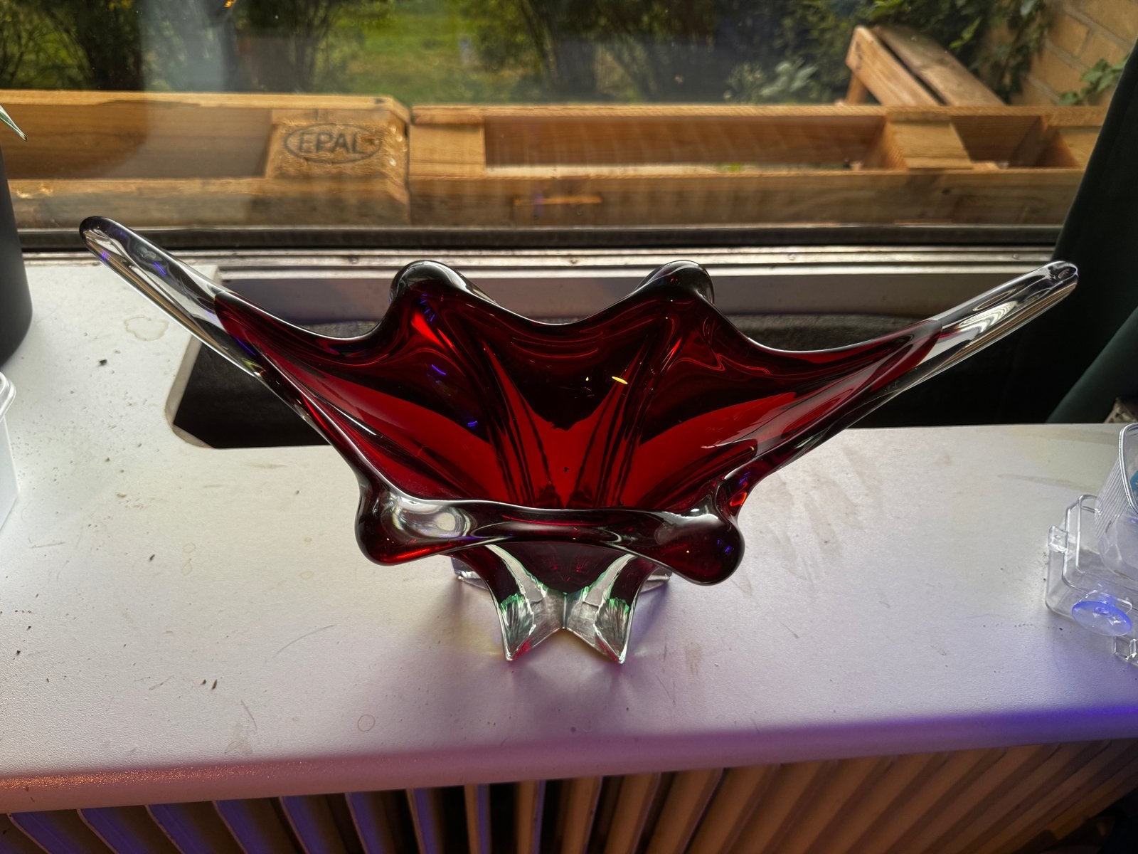 Murano uranium glazen schaal, rood met uranium accenten, Ophalen of Verzenden