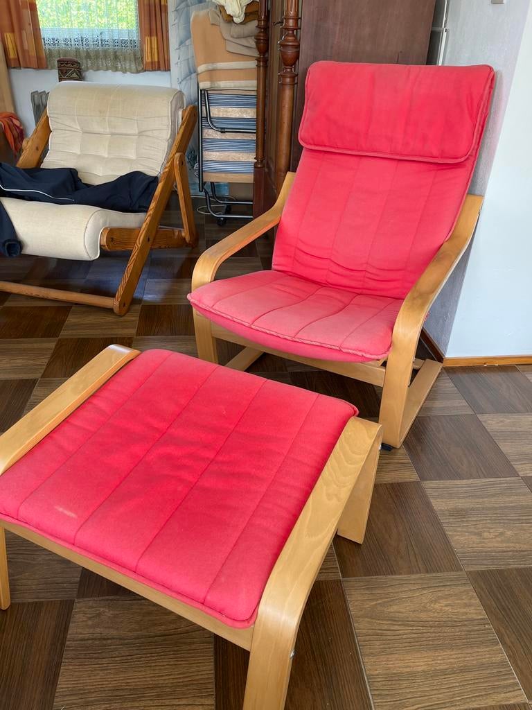 IKEA poäng fauteuil met voetenbank - Rood, Huis en Inrichting, Stoelen, Ophalen, Gebruikt, Eén, Rood
