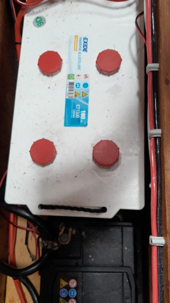 accu 12v  180amp, Watersport en Boten, Accessoires en Onderhoud, Ophalen of Verzenden, Motor en Techniek