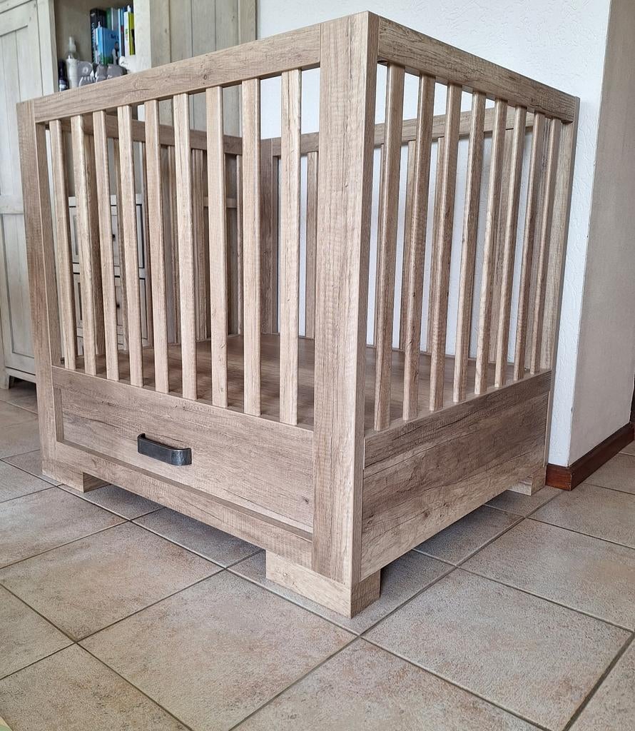 Kidsmill Lodge/Brent Box met lade, Kinderen en Baby's, Boxen, Ophalen, Gebruikt, Vierkant, Lade