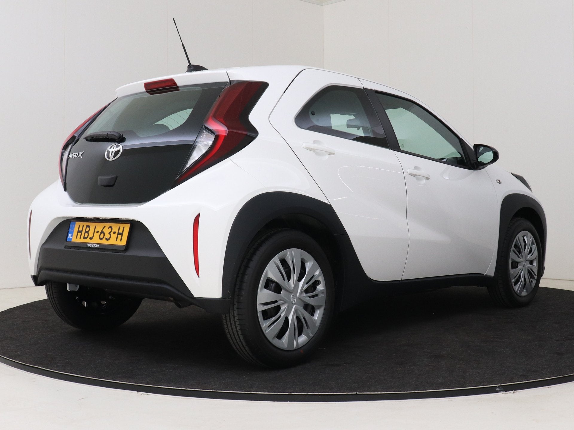 Toyota Aygo X 1.0 VVT-i MT Play demo | Airco | Achteruitrijc, Auto's, Toyota, 12 maanden, Stof, 920 kg, 4 stoelen
