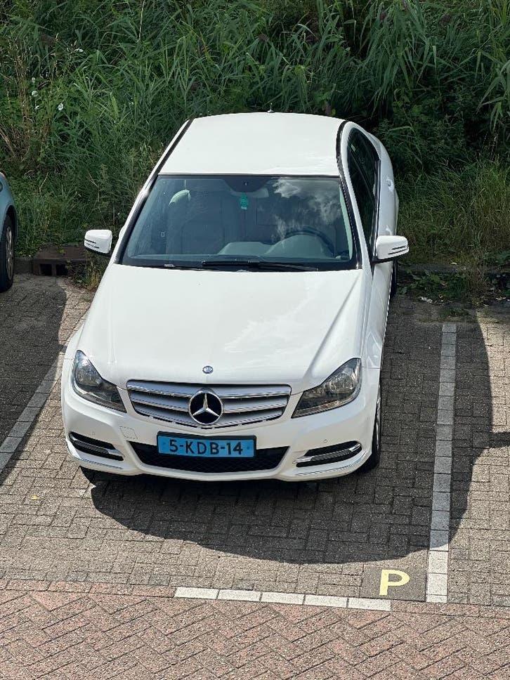 Mercedes-Benz C220 Business Class Avantgarde  2013, Auto's, Automaat, Euro 5, Achterwielaandrijving, 1800 kg