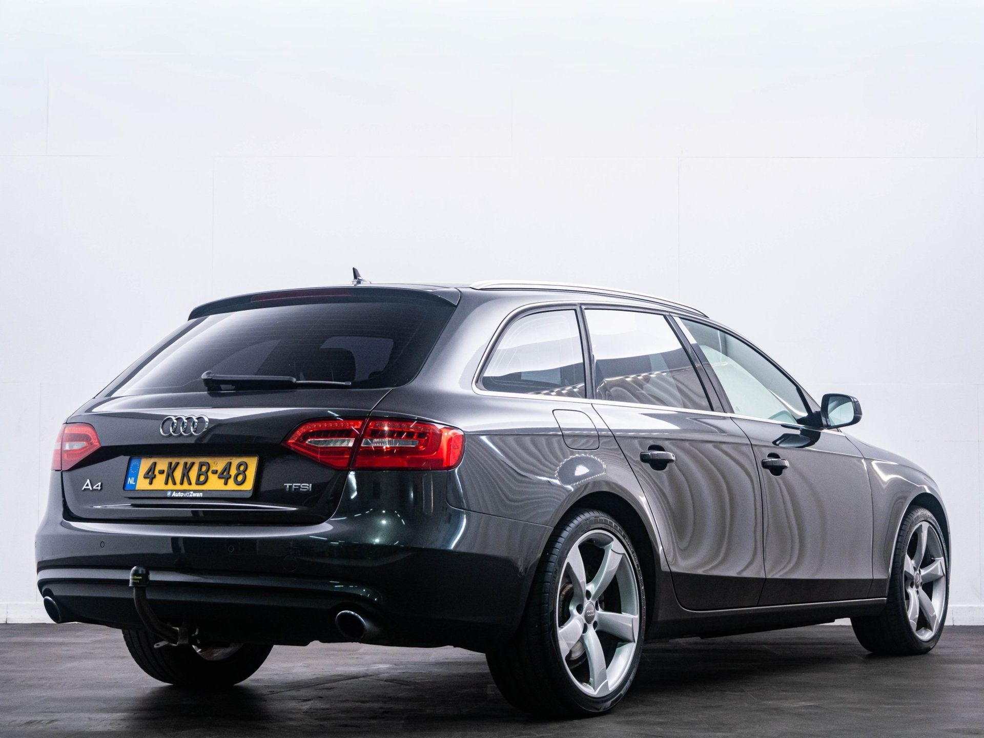 Audi A4 Avant 1.8 TFSI Business Ed. Sport NL-Auto|PDC|Navi, Auto's, Audi, Euro 5, Stof, Gebruikt, 4 cilinders