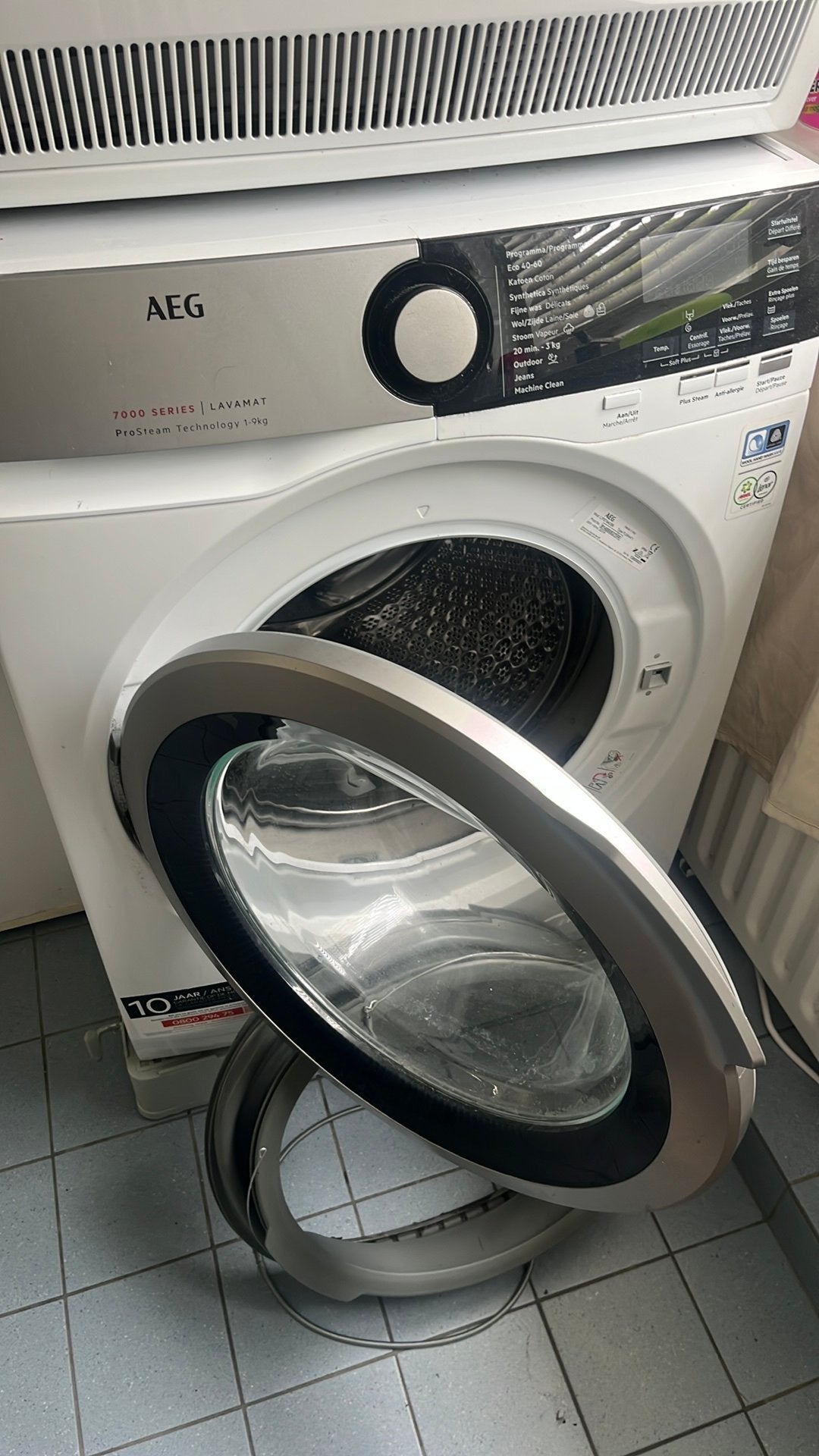 AEG Lavamat 7000 Series 9kg Wasmachine (defect), 1200 tot 1600 toeren, 8 tot 10 kg, Ophalen of Verzenden, Niet werkend