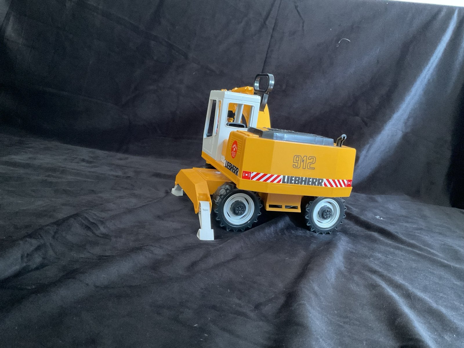 Bruder Liebherr Graafmachine 912 - Zo goed als nieuw, Ophalen of Verzenden, Zo goed als nieuw