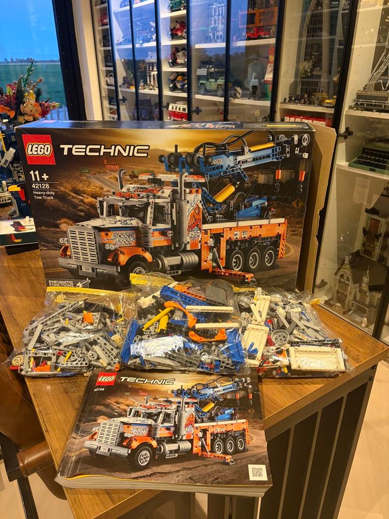 Lego Technic 42128 Heavy Duty tow truck- Compleet, Gebruikt, Lego, Ophalen of Verzenden, Complete set