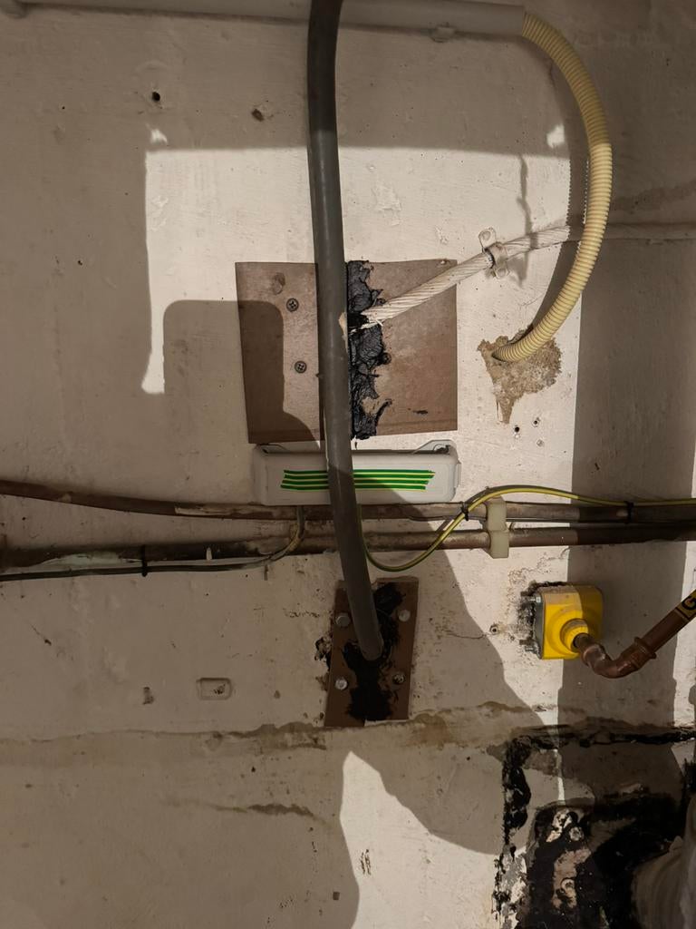 Aardpen slaan - Veilig wonen begint met goede aarding, Ophalen of Verzenden