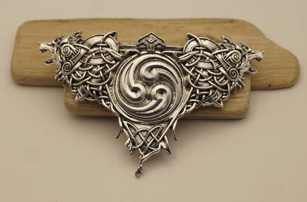Metalen haarclip wolven met keltische knopen en spiraal, Importeur :  Riemen bretels, Marktplaats@riemen-bretels.nl, Haarspeld
