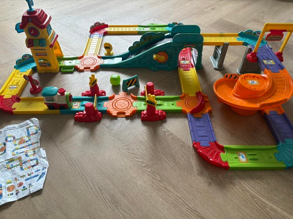 ToetToet auto’s treinstation, Ophalen of Verzenden, Zo goed als nieuw