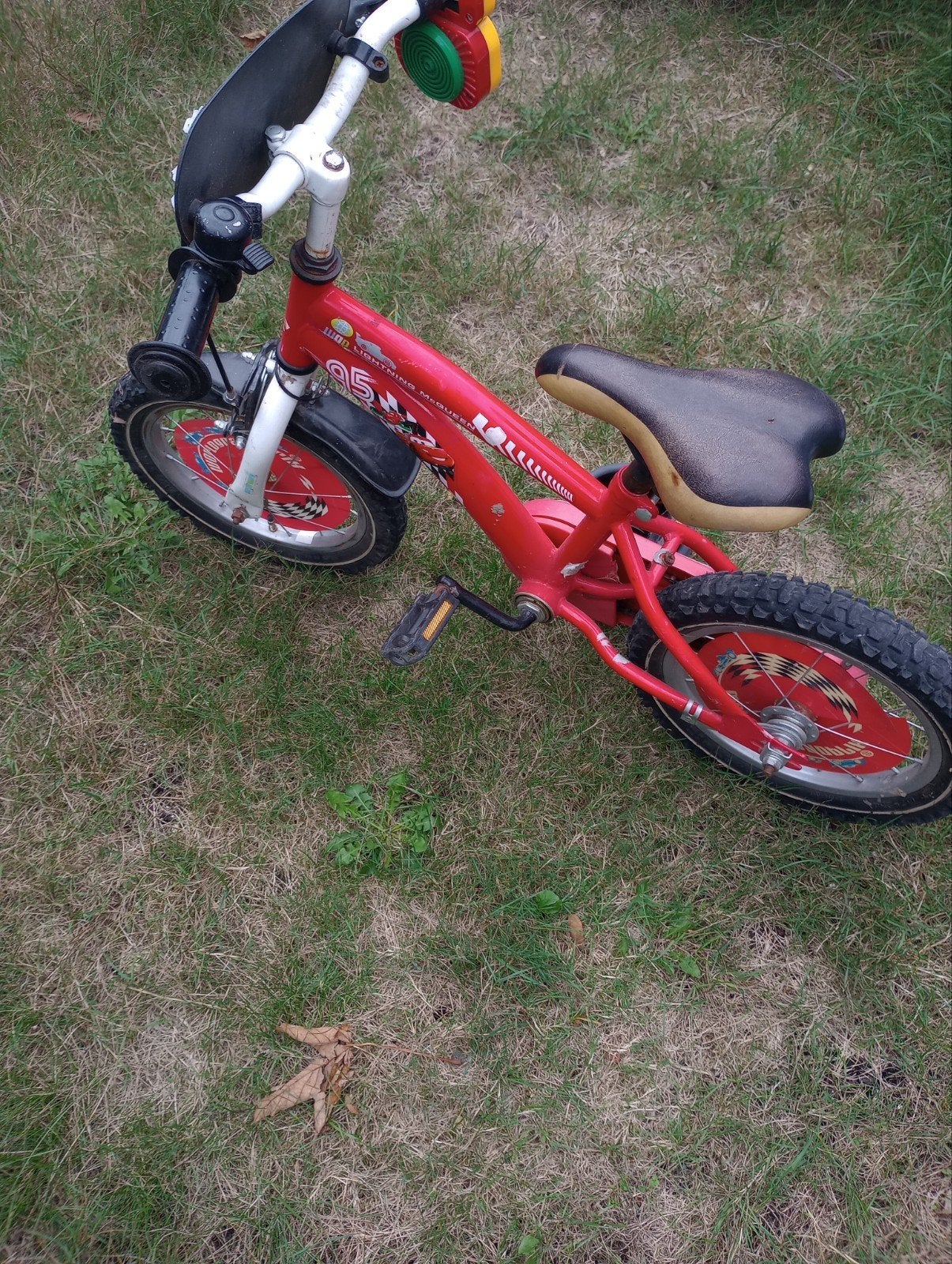 Kinderfiets 16 inch - Rood met Cars-thema, Ophalen of Verzenden, 16 tot 20 inch, Gebruikt, Onbekend