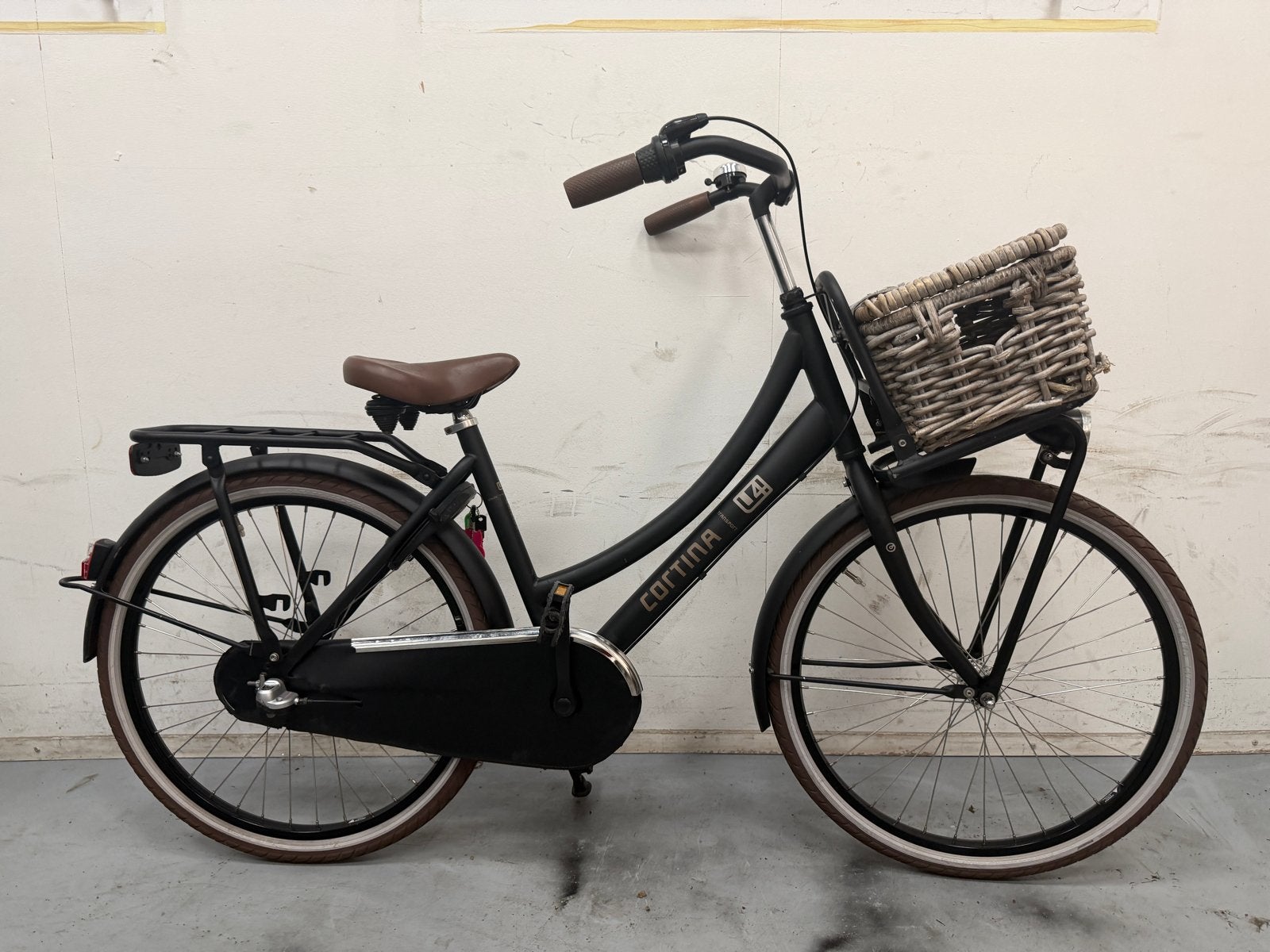 Nette Cortina U4 transport Meisje fiets 24 inch, Terugtraprem, 24 inch, Versnellingen, Ophalen of Verzenden