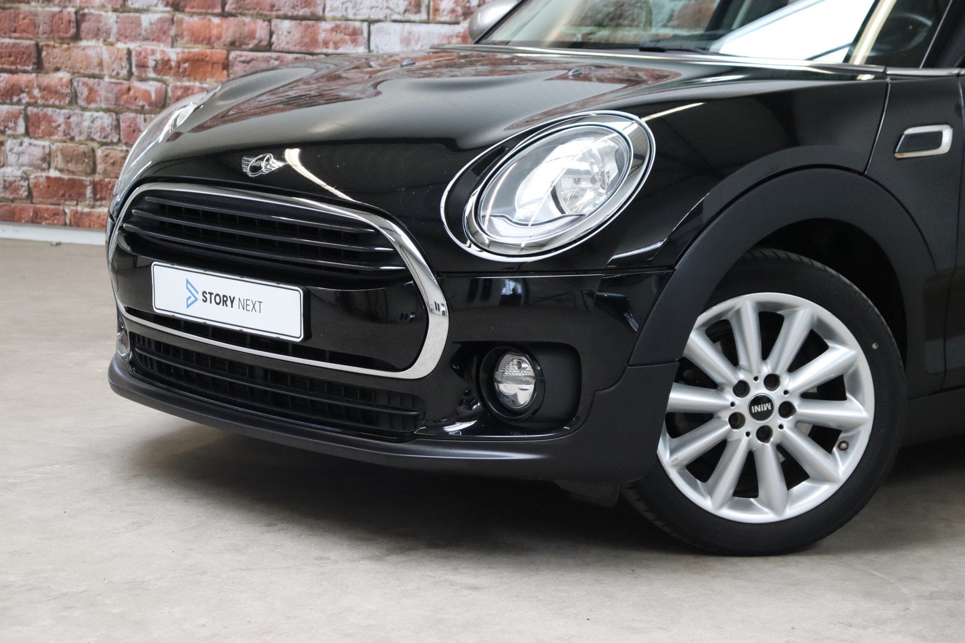 MINI Clubman Cooper Business / Navigatiesysteem / Bluetooth, Auto's, Mini, Voorwielaandrijving, Gebruikt, Zwart, Origineel Nederlands