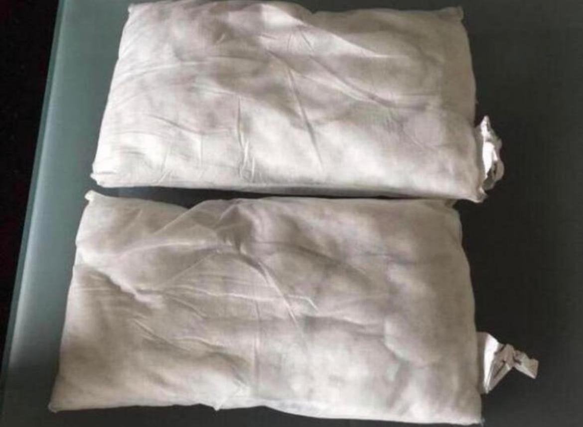 Twee IKEA INNER Kussen 40x65 cm nieuw, Wit, IKEA, Nieuw, Ophalen of Verzenden