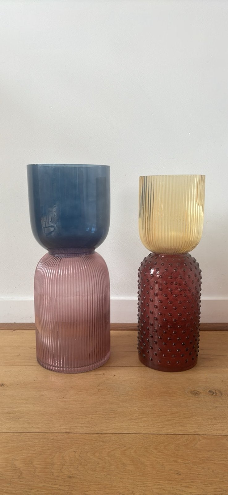 Set van 2 glazen vazen: blauw/roze en geel/rood, Ophalen