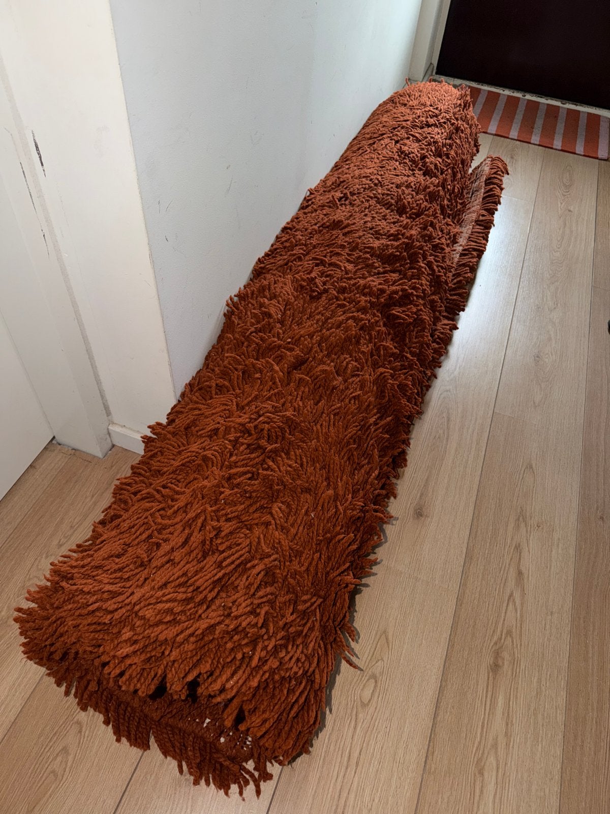 Hoogpolig wollen kleed - 1.80m x 2.40m, Bruin, Ophalen of Verzenden, 200 cm of meer, Rechthoekig