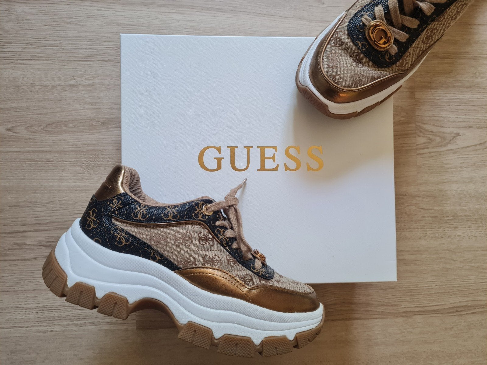 Guess Berrett Sneakers, Ophalen of Verzenden, Overige kleuren, Guess, Sneakers of Gympen
