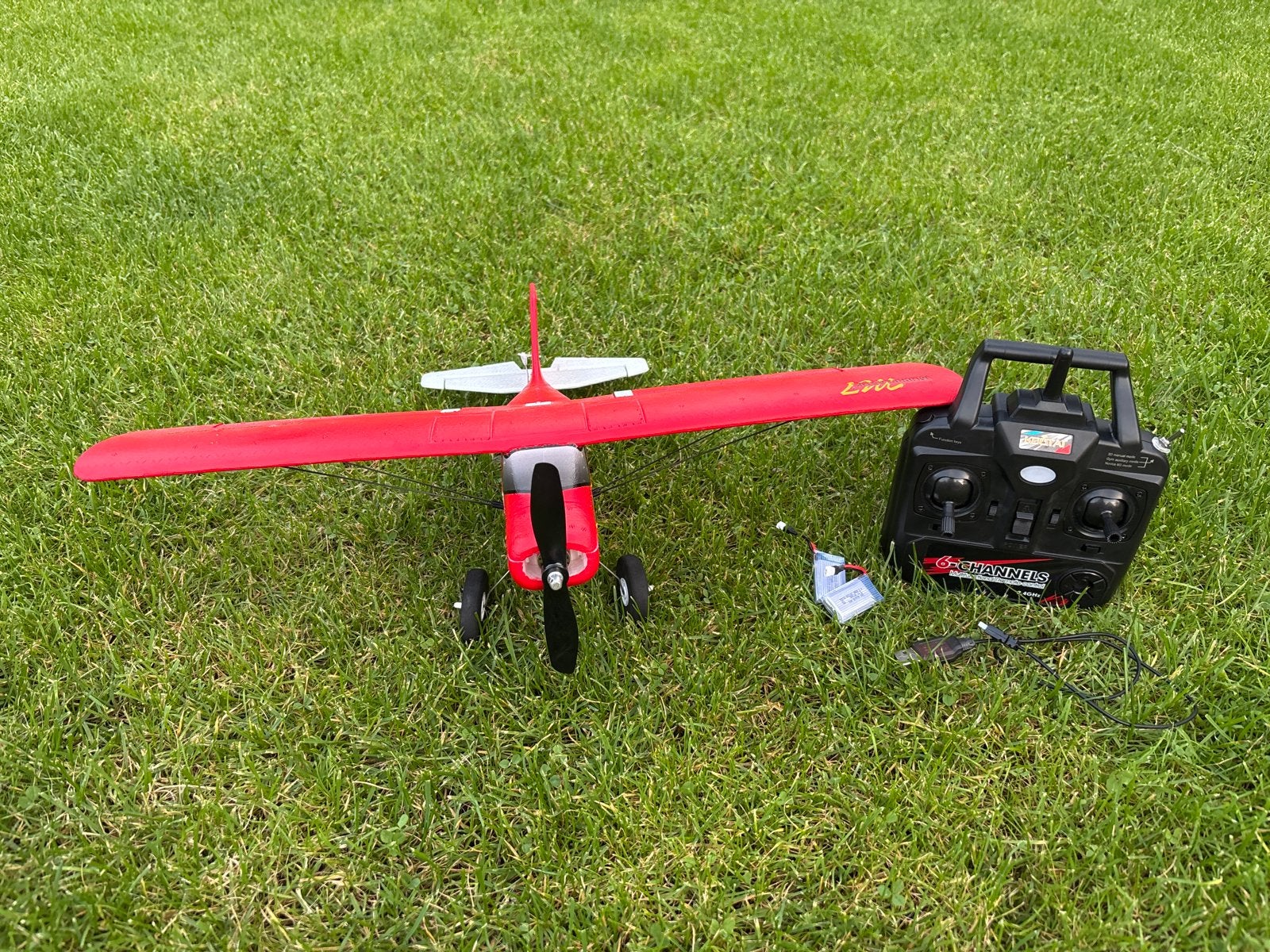 Beginner RC Vliegtuig - Compleet met 2 Accu's en Zender, Ophalen of Verzenden, Gebruikt, Elektro, RTF (Ready to Fly)