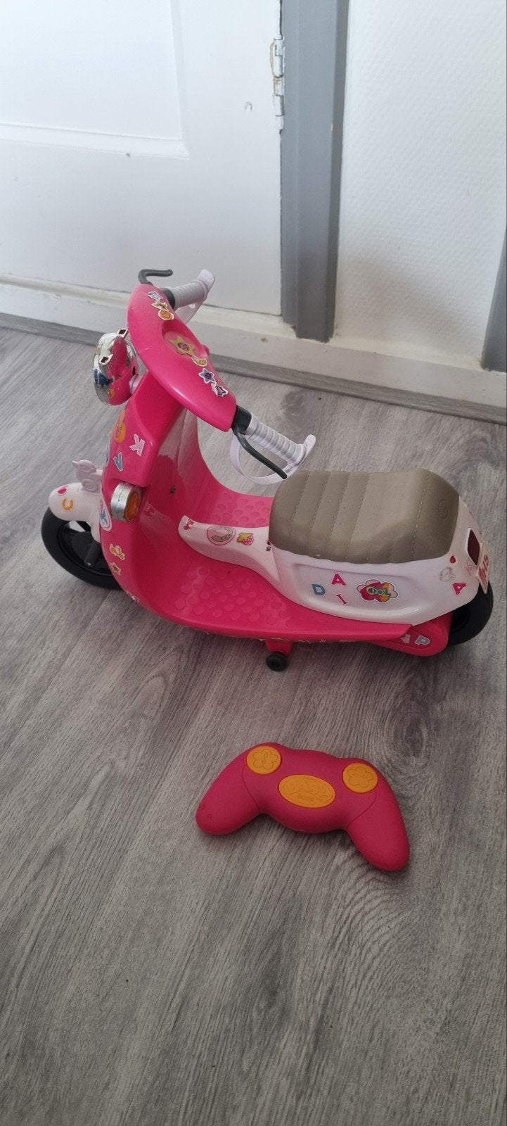 ZAPH BABYBORN scooter met afstandsbediening en waterscooter, Ophalen of Verzenden, Zo goed als nieuw, Loopfiets