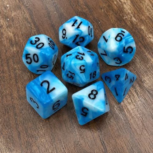 D&D / RPG dobbelstenen – 7-delige set – blauw/wit gemarmerd, Ophalen of Verzenden, Zo goed als nieuw