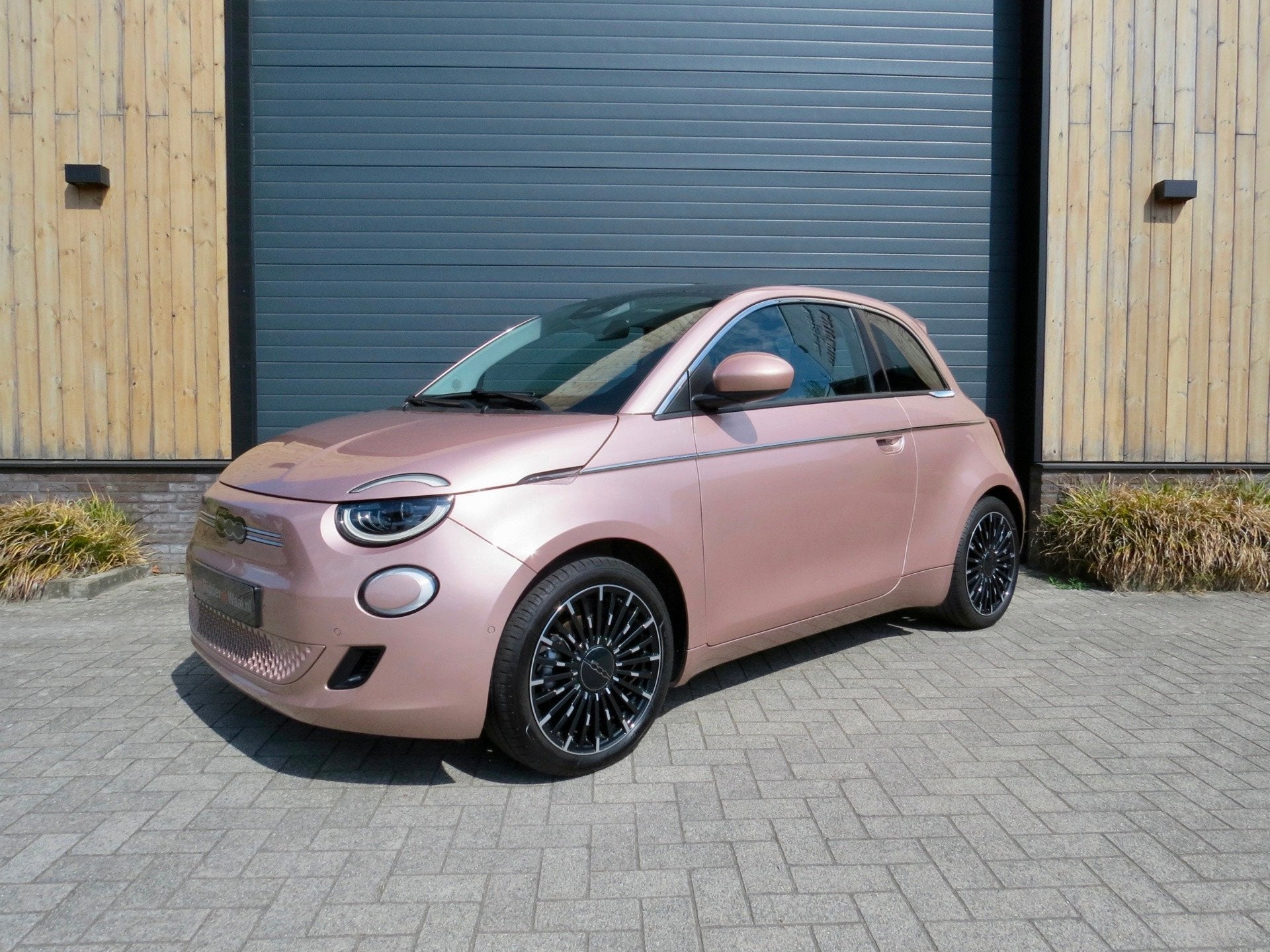 Fiat 500e La Prima 42 kWh by Bocelli *Pano *CarPlay *Jbl, Automaat, Gebruikt, Overige kleuren, 4 stoelen