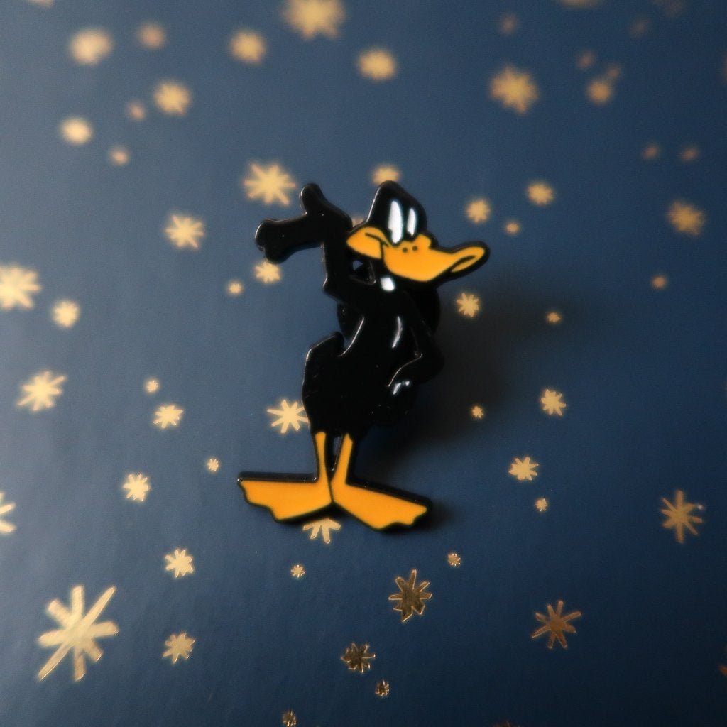 Daffy Duck Speldje Pin Broche Looney Tunes, Verzamelen, Speldjes, Pins en Buttons, Verzenden, Nieuw, Figuurtje, Speldje of Pin