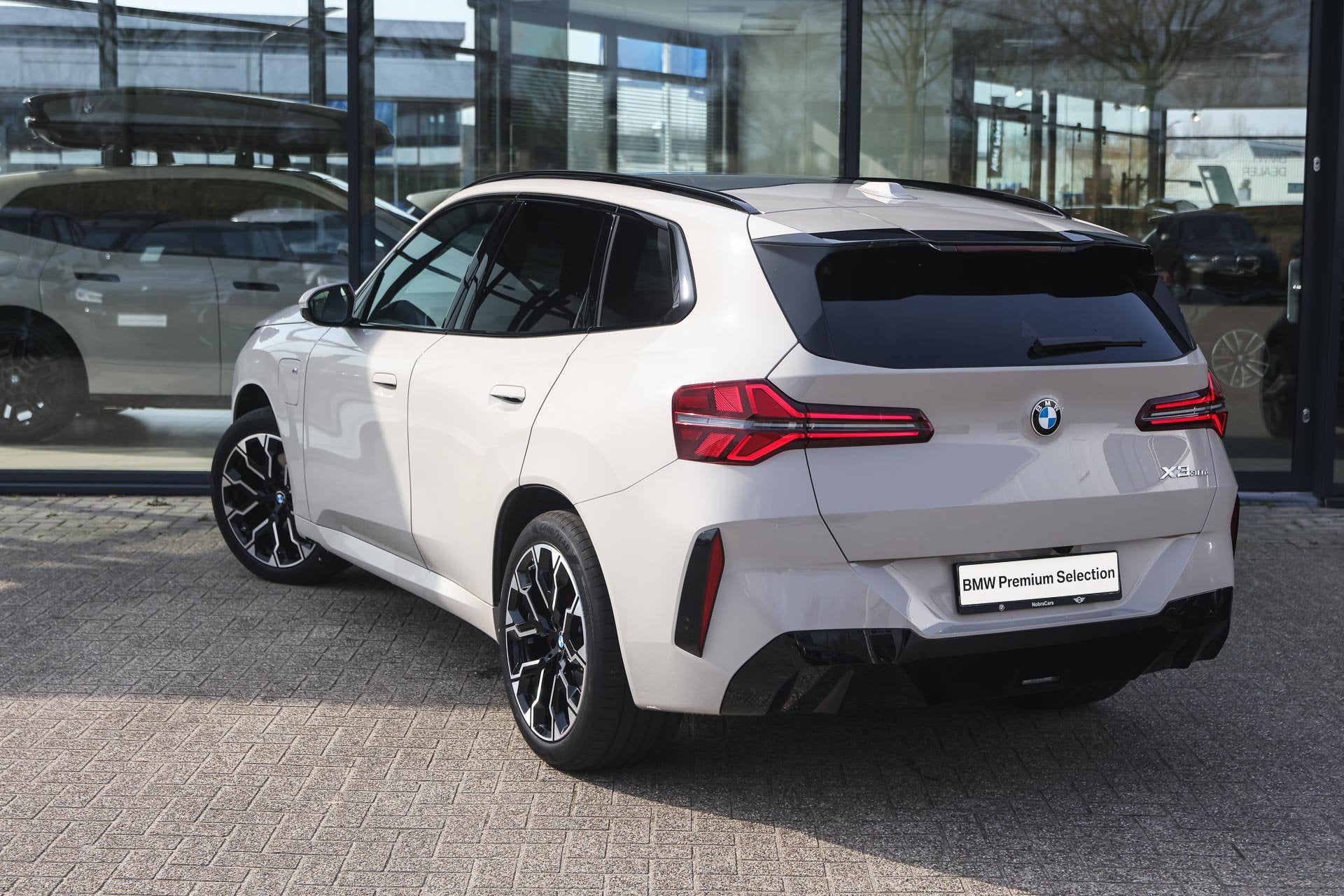 BMW X3 30e xDrive M Sport Automaat / Panoramadak / Trekhaak, Auto's, BMW, 4 cilinders, Bedrijf, Vierwielaandrijving, SUV of Terreinwagen