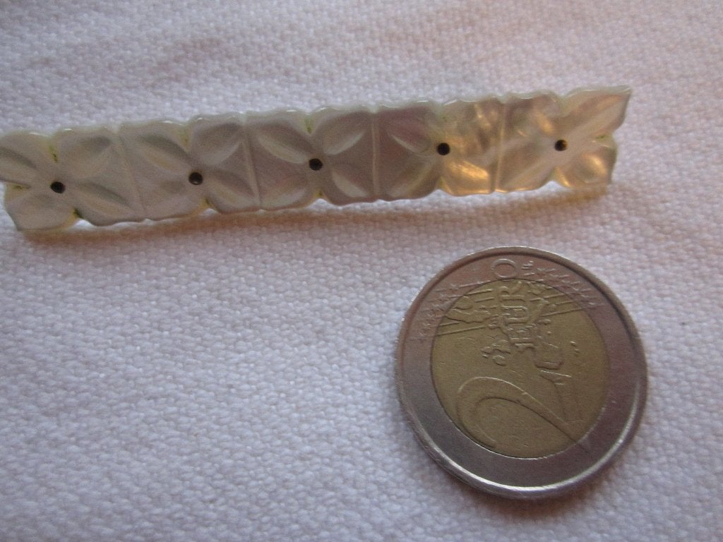 18.  Aparte oude broche, parelmoer, Ophalen, Overige materialen, Broche