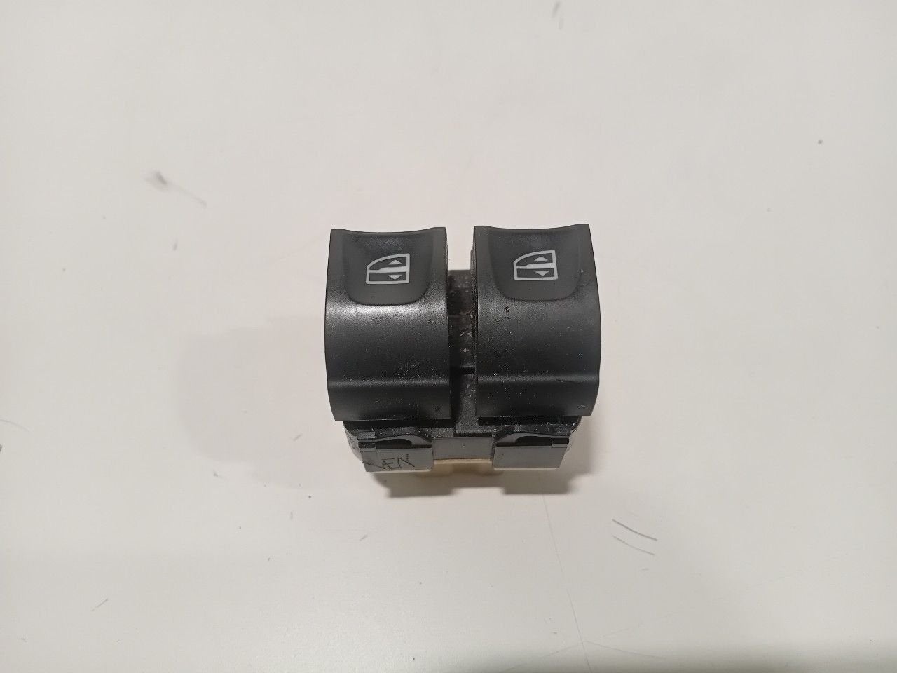 Bedieningspaneel elektrische ramen Renault Captur, Onderdelen@venauto.nl, Van der Ven Autorecycling B.V., Gebruikt, Ettenseweg 76, 4706 PB Roosendaal, The Netherlands