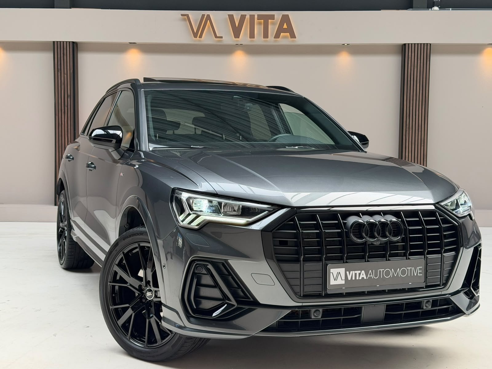 Audi Q3 45 TFSI e S edition PANO|Sfeerverlichting|Achterrijc