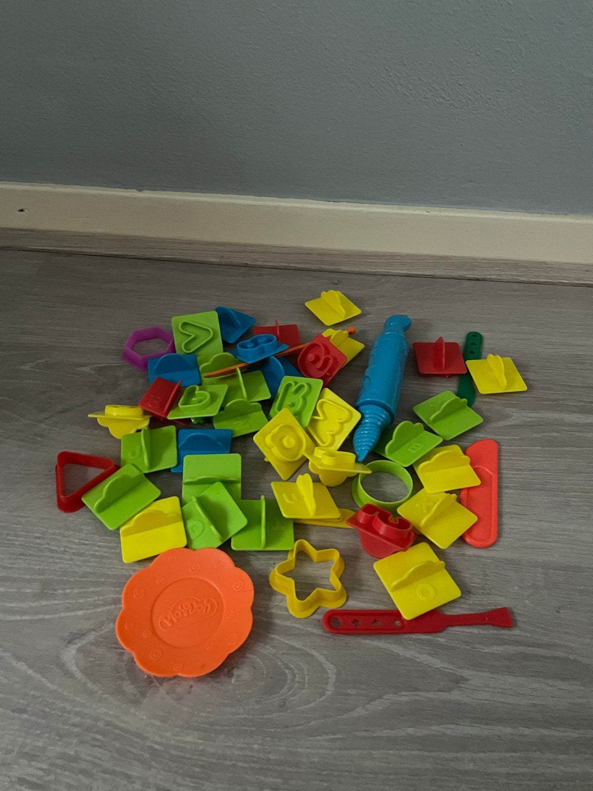 Play-Doh klei set met uitstekers en gereedschap, Ophalen of Verzenden, Zo goed als nieuw