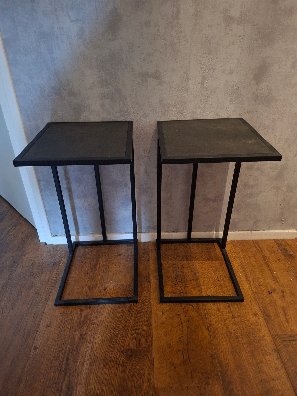 2 bijzettafels, Ophalen