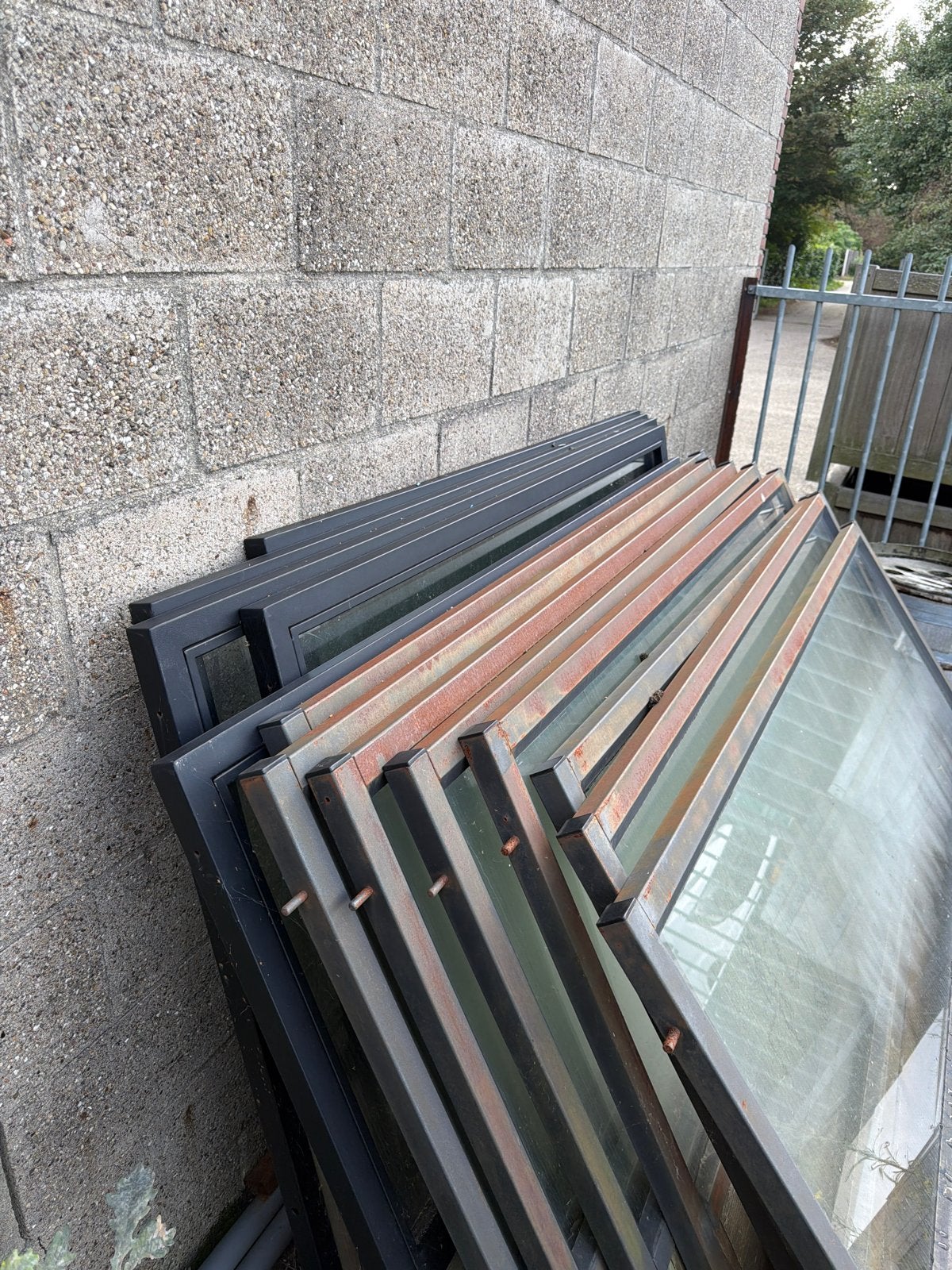 13 terras windschermen - 5 gecoat, 8 op te knappen, Ophalen, Gebruikt
