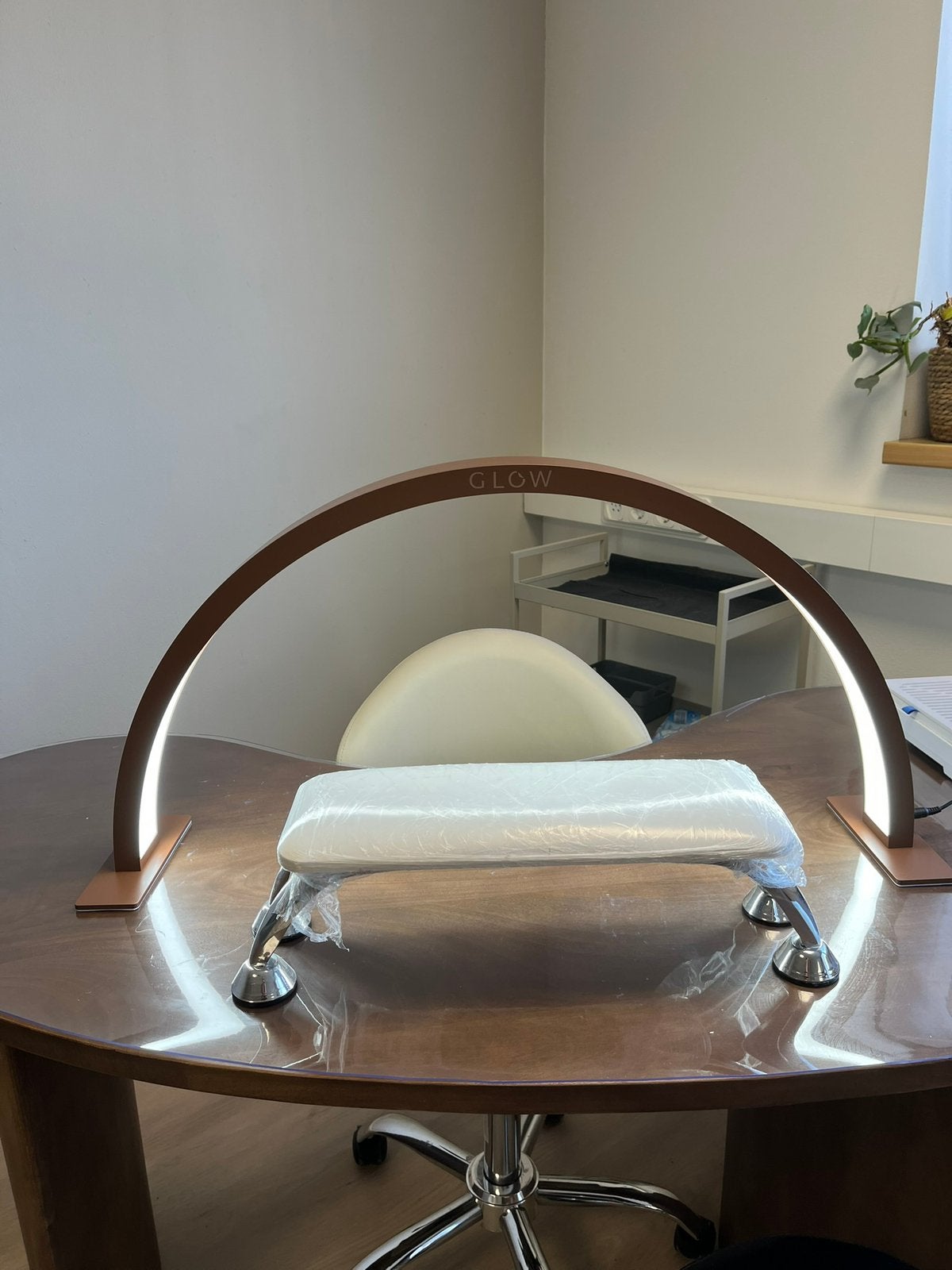 Tafel te huur voor nagelstyliste in Bergschenhoek, Ophalen of Verzenden, Rechthoekig, 50 tot 100 cm