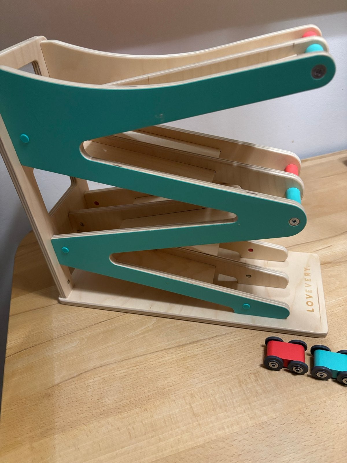 Lovevery Houten Autohelling met Auto's, Ophalen of Verzenden, Zo goed als nieuw, Overige typen