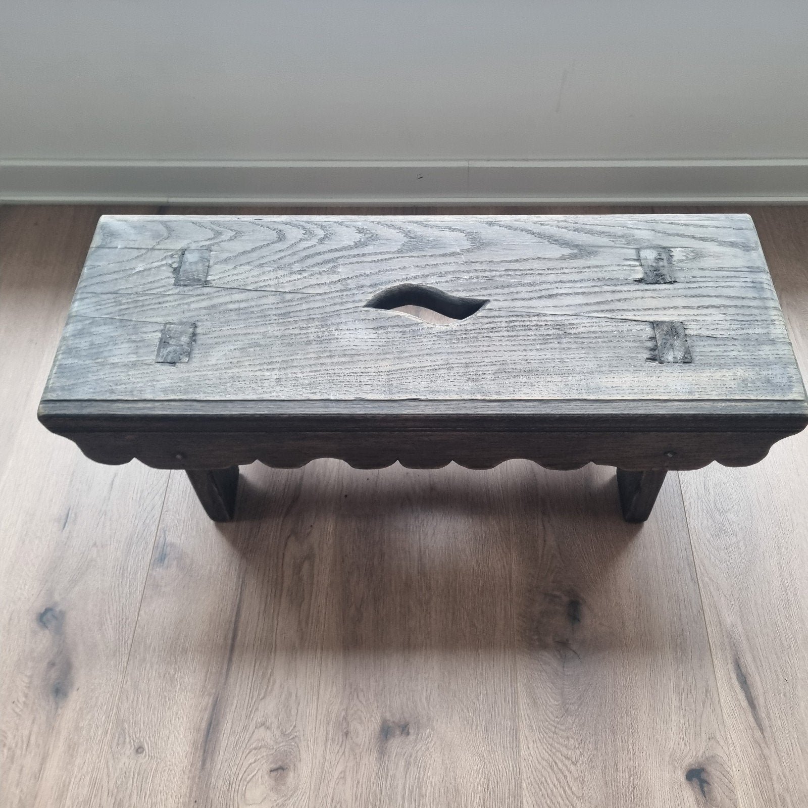 Vintage houten krukje / voetenbankje, Ophalen