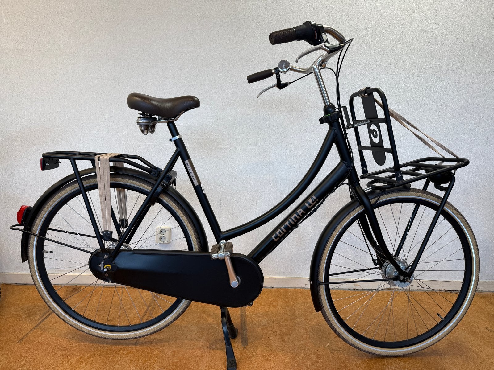 Nette Cortina U4 Transportfiets 28 inch Z.g.a.n., 26 inch of meer, Versnellingen, Ophalen of Verzenden, Zo goed als nieuw