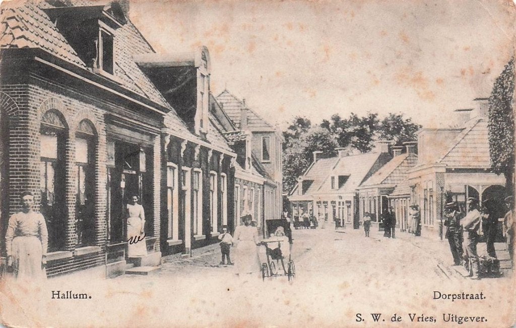 702-341-045 Hallum Dorpstraat, Verzamelen, Ansichtkaarten | Nederland, Verzenden, Voor 1920, Friesland