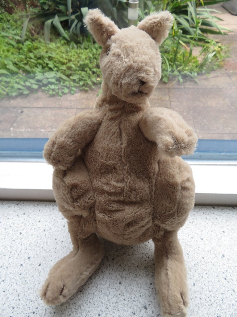 Baby kangoeroe van IKEA zacht velours meet ca 30 cm, IKEA, Overige typen, Ophalen of Verzenden, Zo goed als nieuw